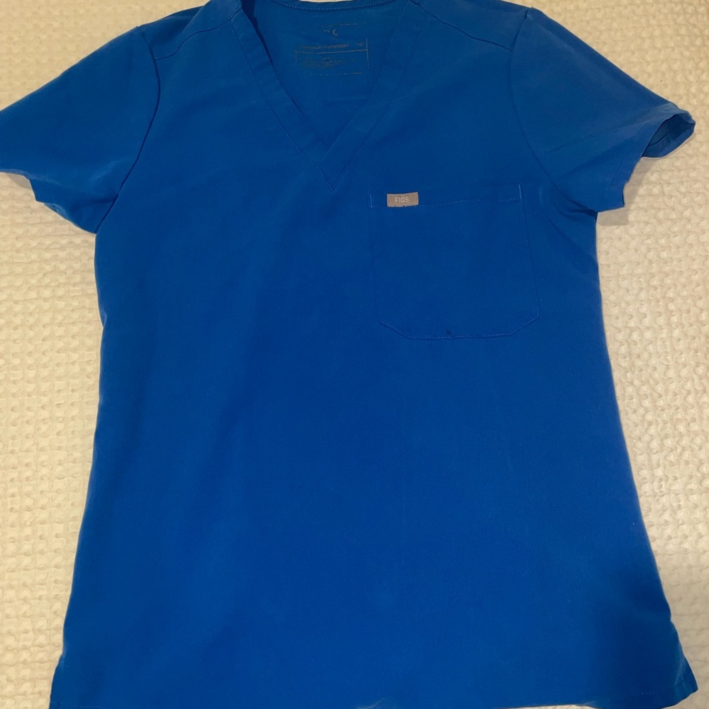 FIGS SCRUB TOP